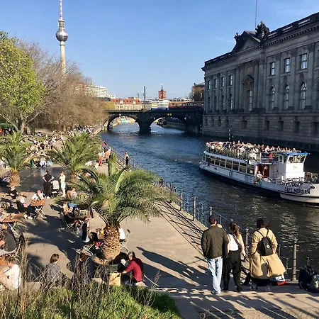 Monbijou Am Hackeschen Markt